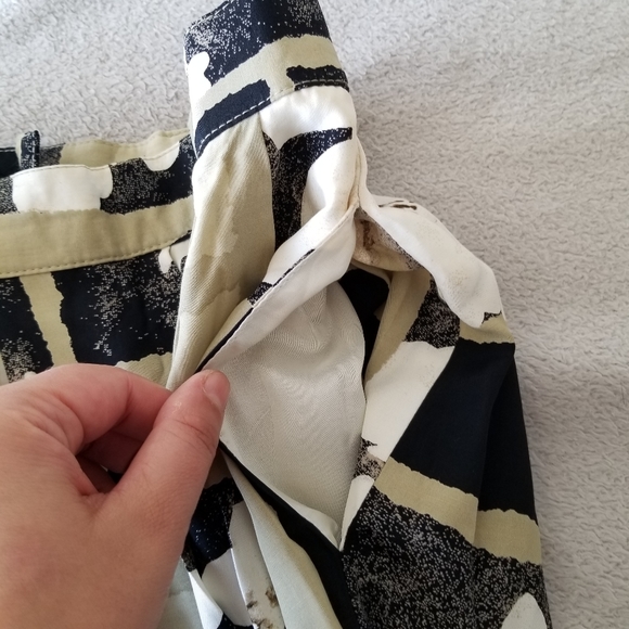 VINTAGE Midi Rayon Skirt with POCKETS ๐ - Picture 4 of 8